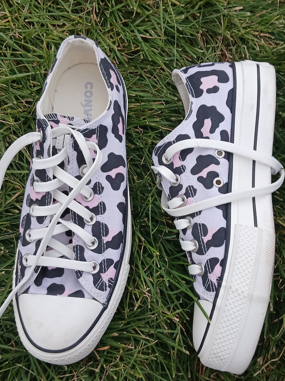 Converse Women's Low Top Platform Sneakers in Pink Leopard Size 9